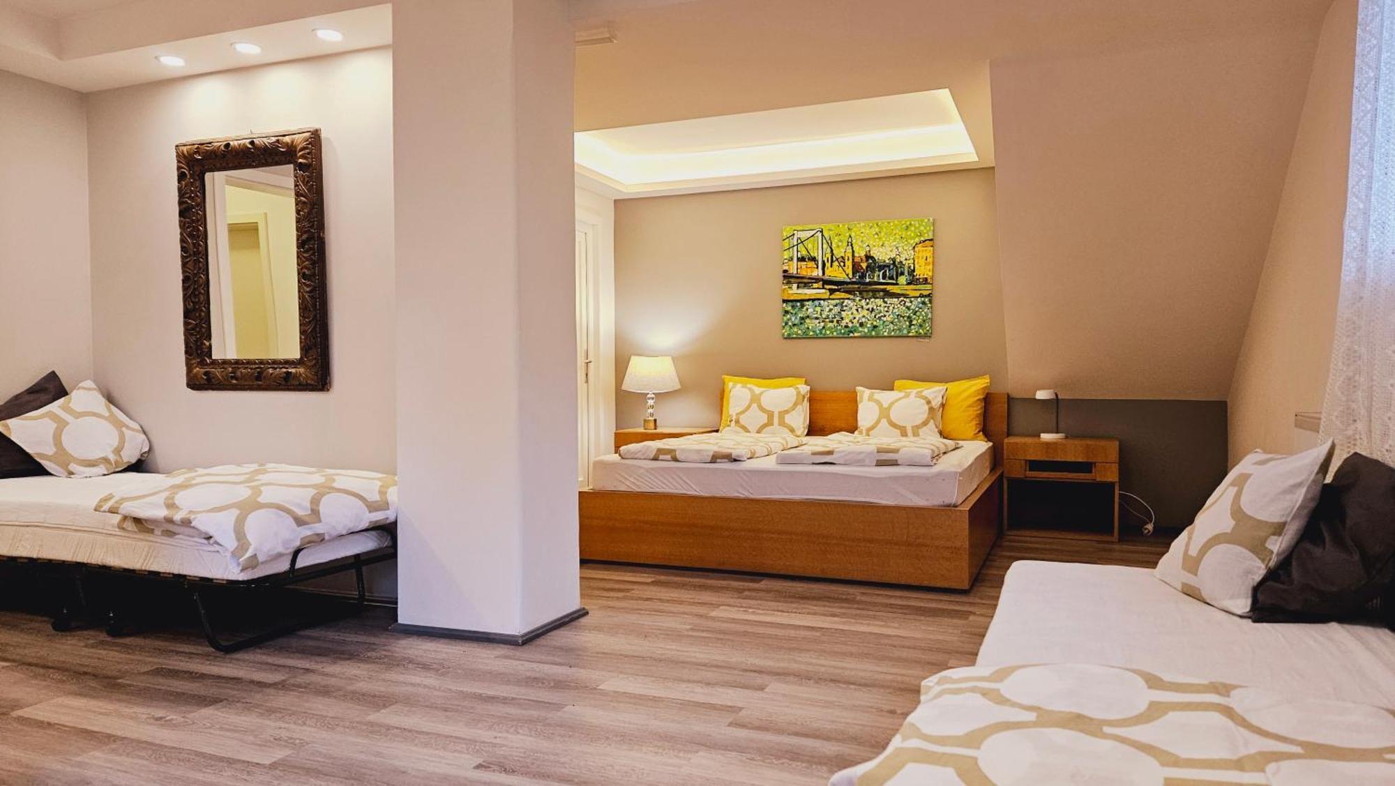 Budasmile Appartment At Buda Castle - Aircon & Free Parking Budapest Esterno foto