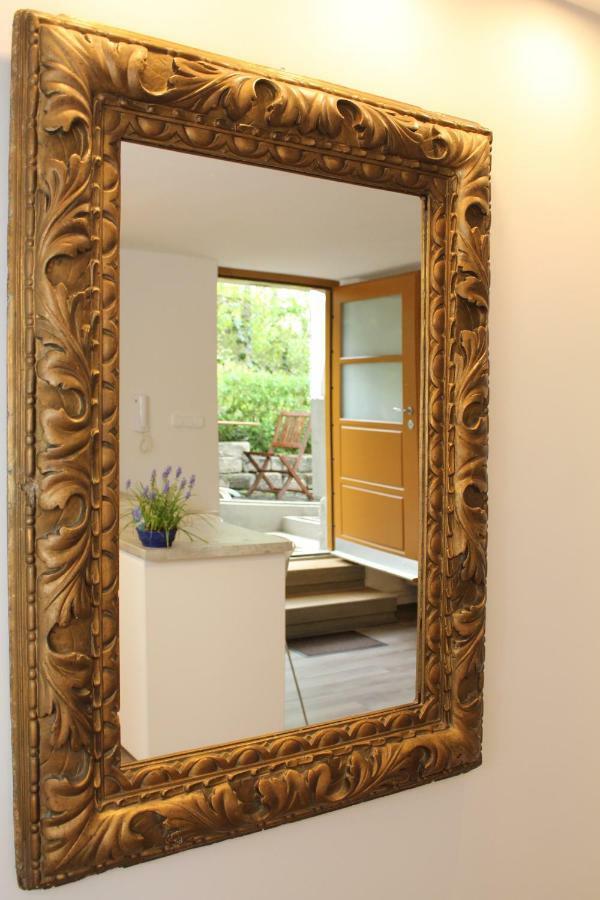 Budasmile Appartment At Buda Castle - Aircon & Free Parking Budapest Esterno foto