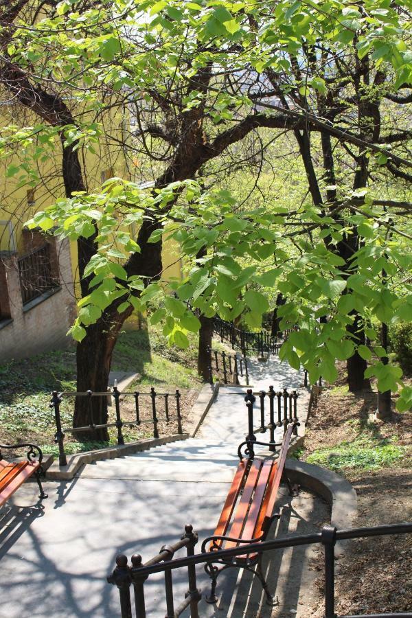 Budasmile Appartment At Buda Castle - Aircon & Free Parking Budapest Esterno foto
